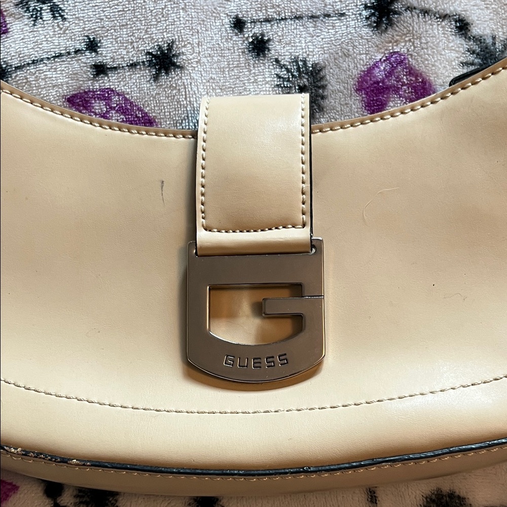 VINTAGE GUESS CURVE MINI PURSE - Picture 4 of 15